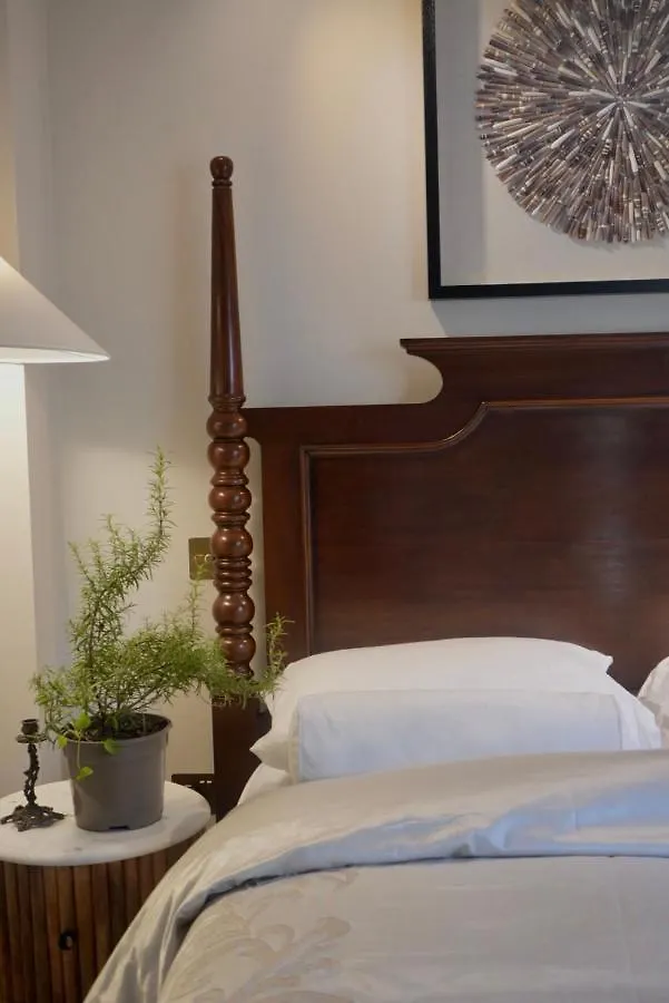 Spring Stays Cosy 2-Bed Residence With Free Parking Londýn