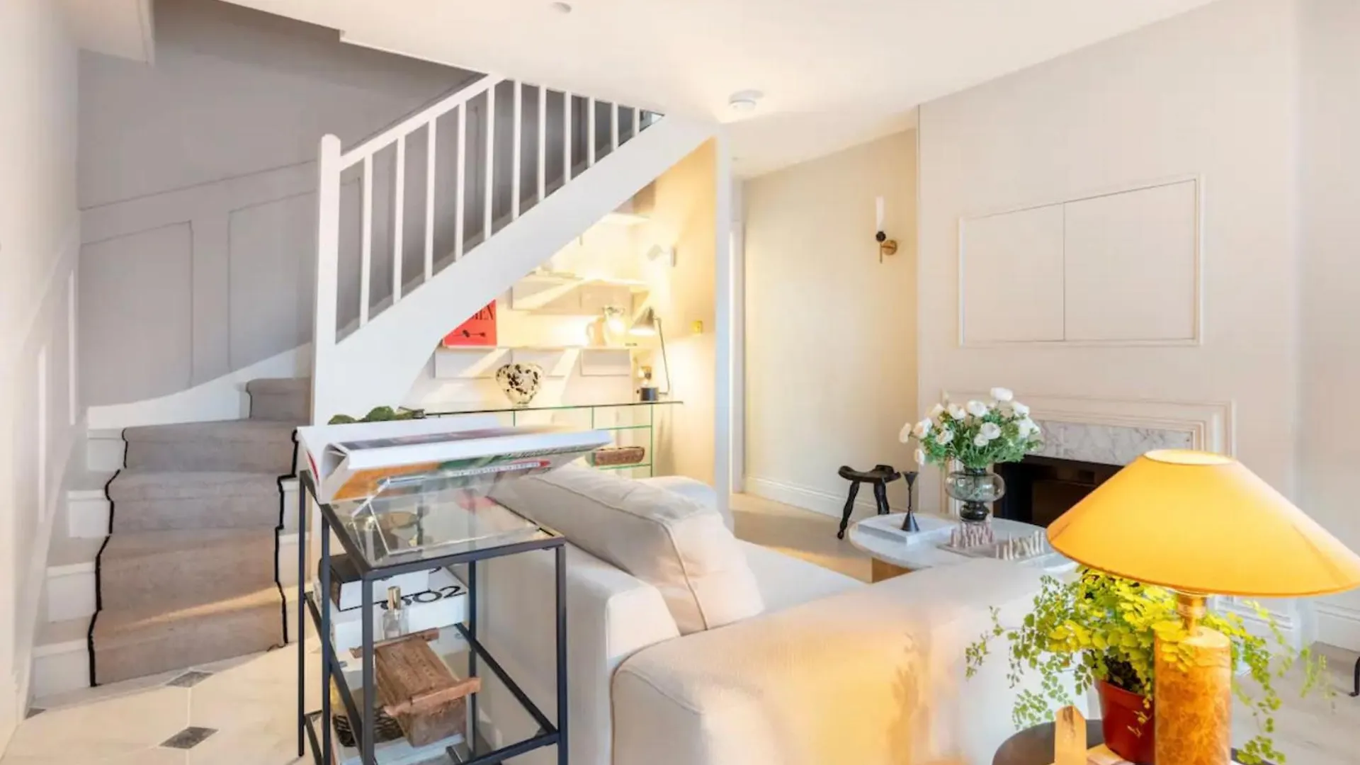Spring Stays Cosy 2-Bed Residence With Free Parking London 0*,